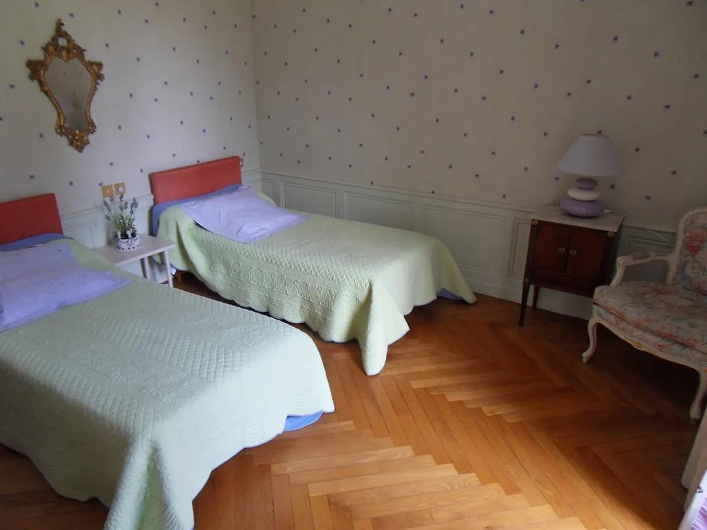 *** Bed & Breakfast Chateau De La Motte Noailly France